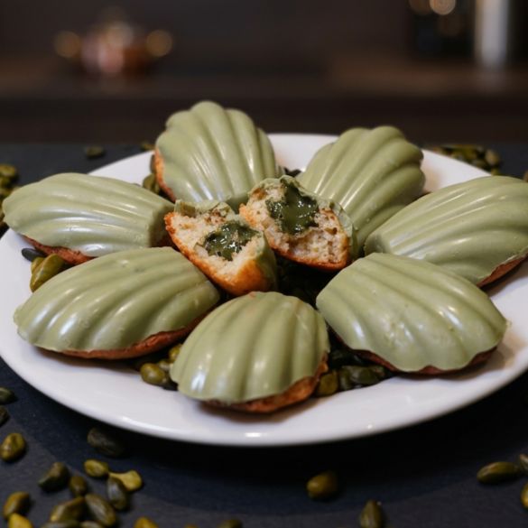 Colored Pistachio Paste - 1Kg | Eurovanille